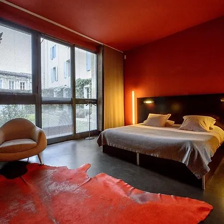 La Maison Bord'eaux Szálloda 4*