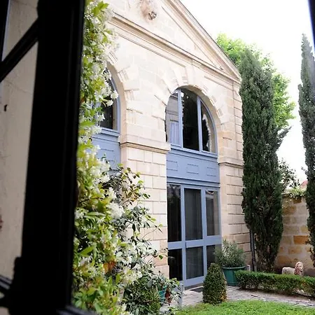 La Maison Bord'eaux Szálloda 4*